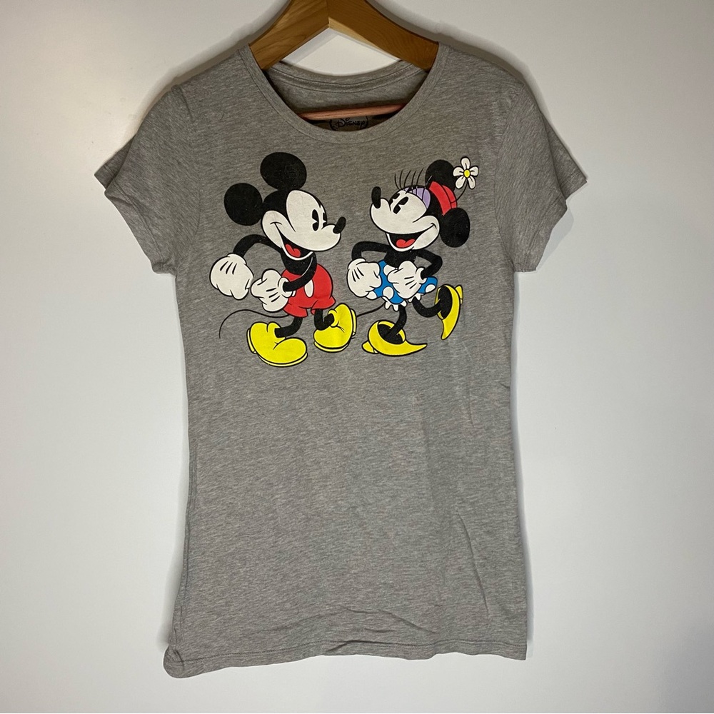 ⚫️ Classic Mickey and Minnie Mouse t-shirt